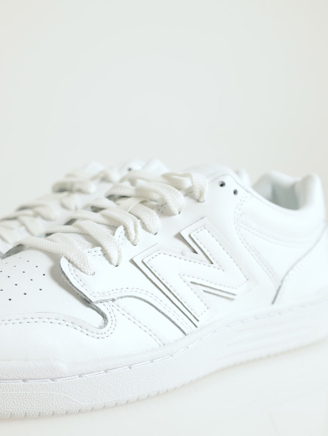 Court Lace-Up Sneaker - White