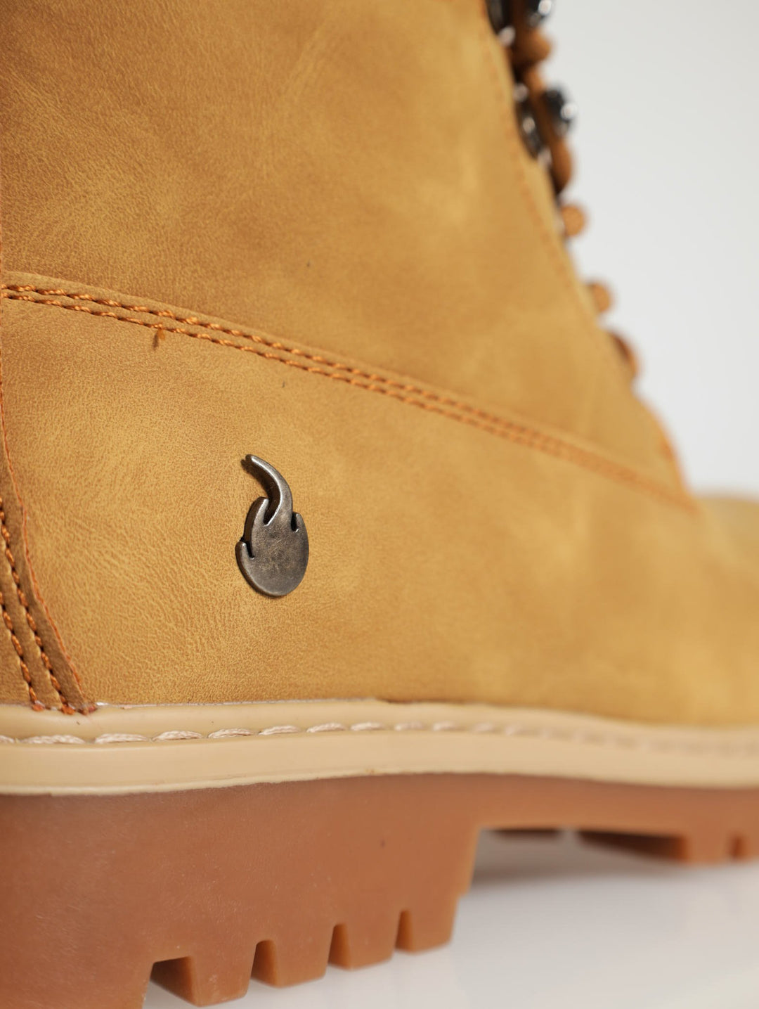 Velar 1 Wax Boot - Honey