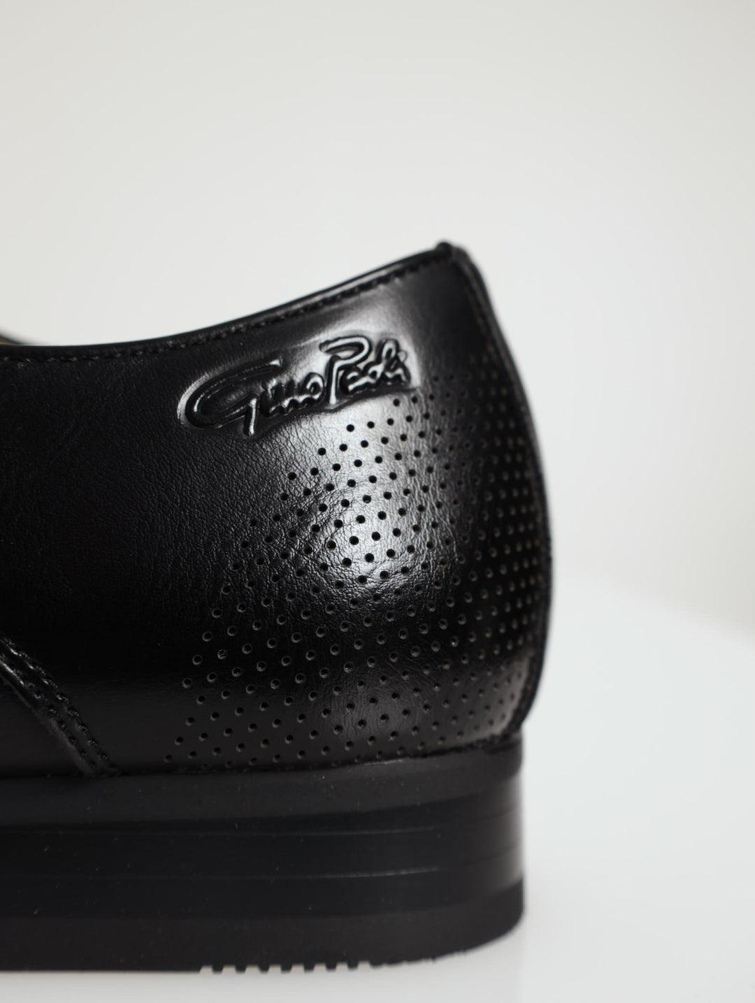 Plain Toe Cap With Punched Detail Shoe - Black