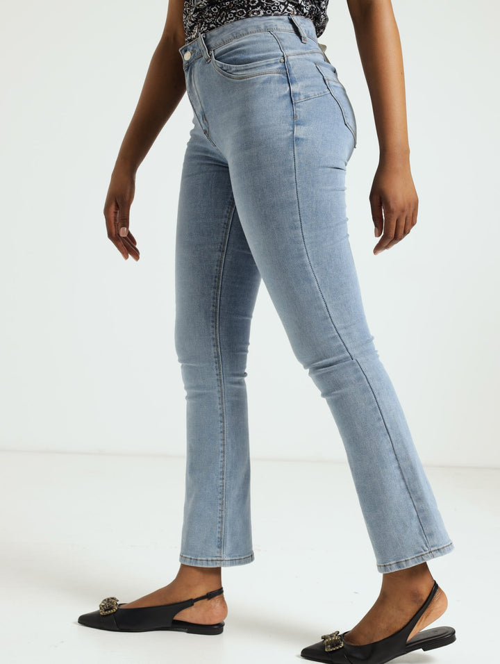 Bootleg Jeans - Light Wash