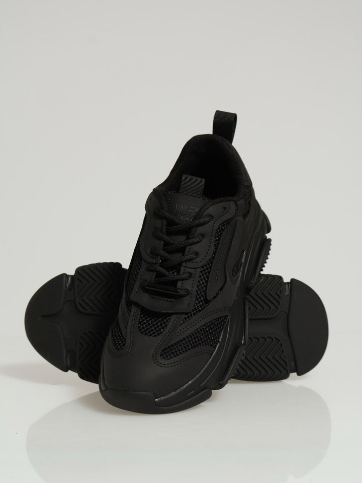 Possess Chunky Monochrome Lace Up Sneaker - Black