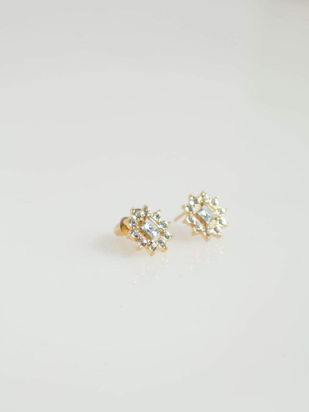 2 Pack Diamante Star Pendant Necklace With Studs - Gold