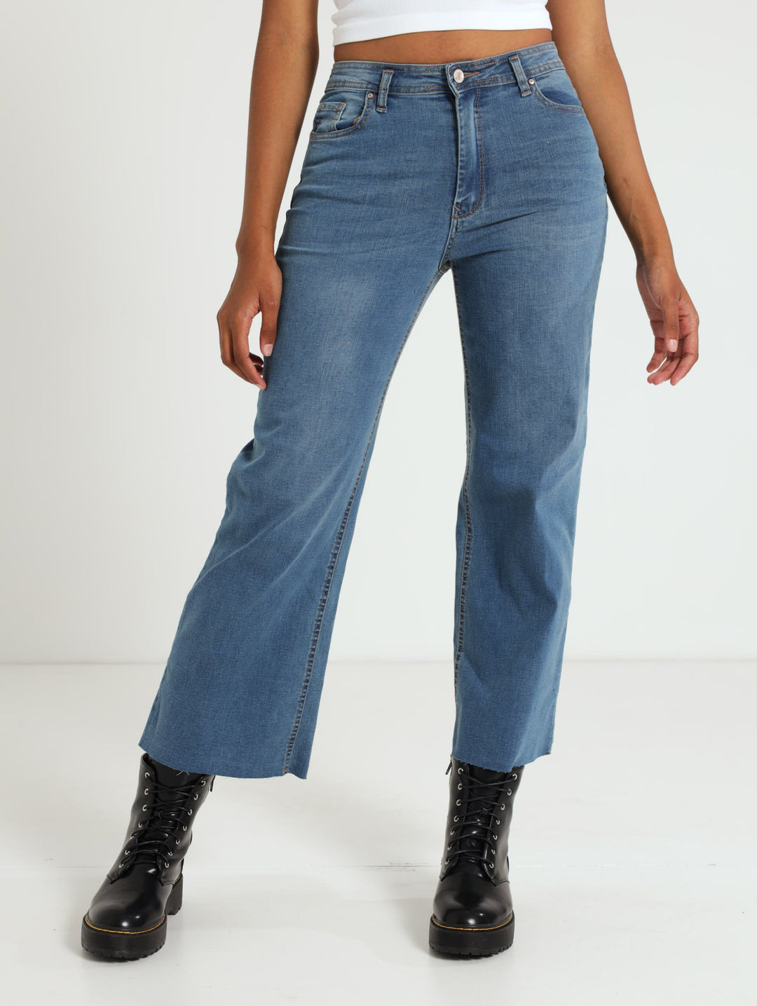 Ankle Grazer Wideleg Jean - Light Wash