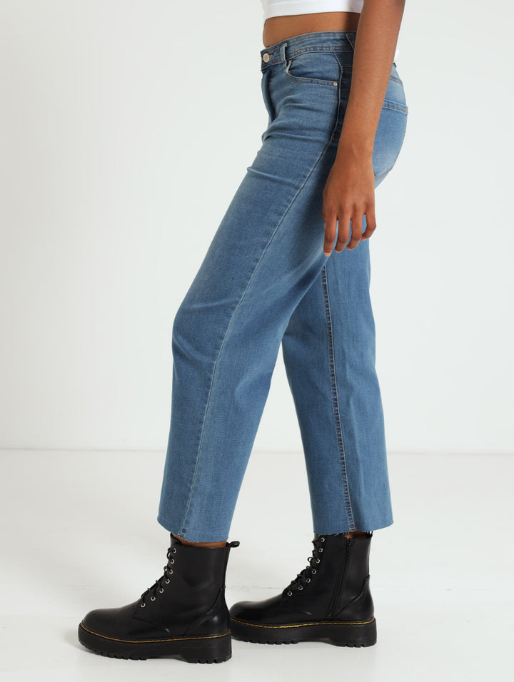 Ankle Grazer Wideleg Jean - Light Wash