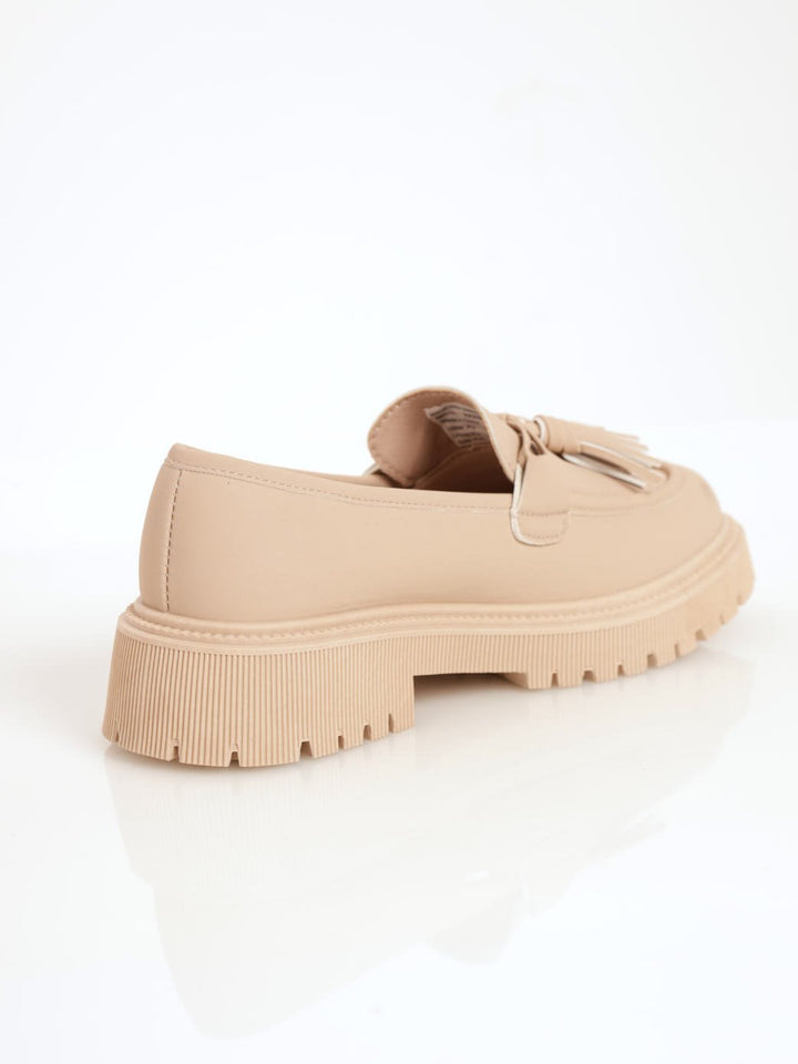 Ladies Bow Tassle Chunky Cleat Loafer - Natural