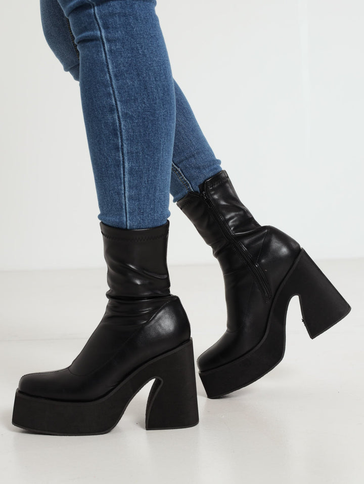 Ladies Platform Ankle Boot - Black
