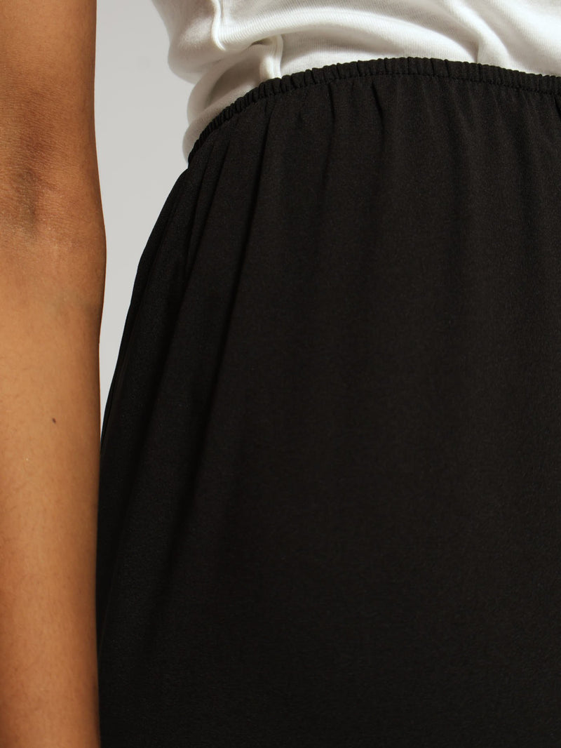 66cm Half Slip - Black