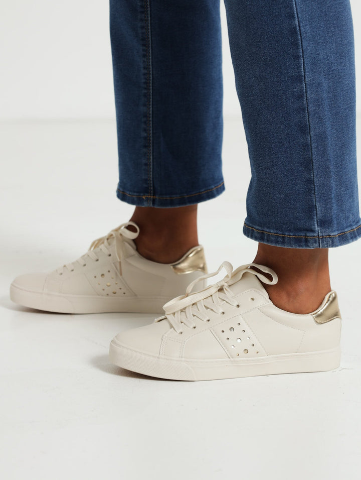 Street Sneaker - White