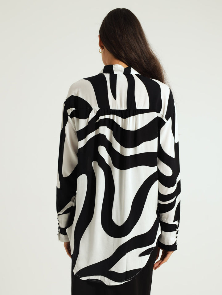 Long Sleeve Oversized Shirt With Cuff Detail - Black/White
