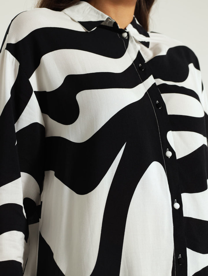 Long Sleeve Oversized Shirt With Cuff Detail - Black/White