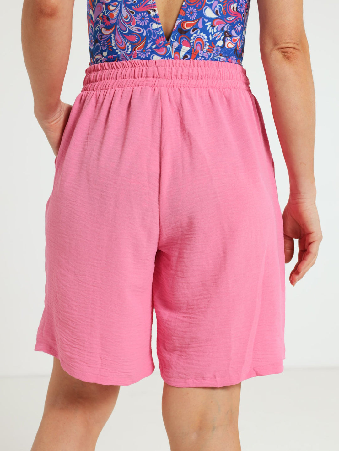 Pull-On Mid Thigh Shorts With Ties - Pink
