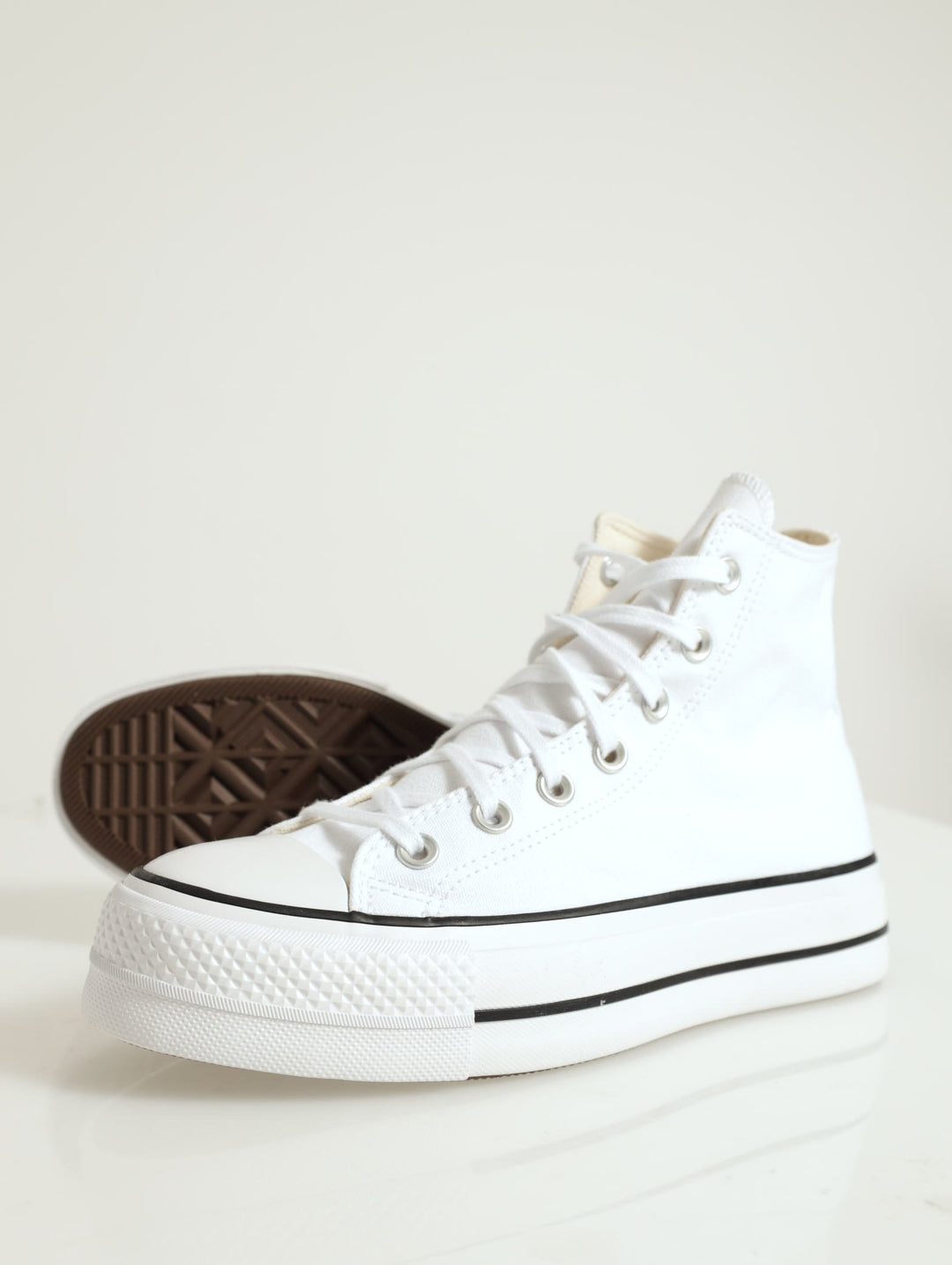 Chuck Taylor All Star Platform Canvas Sneaker - White