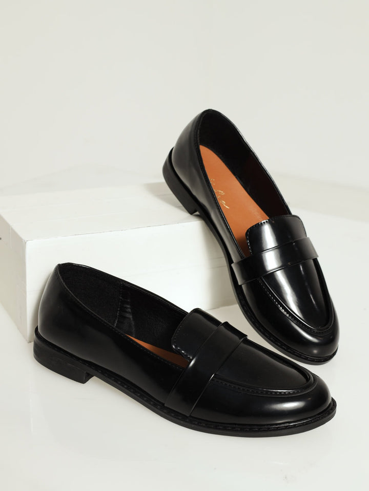 Shiny Pu Loafer - Black