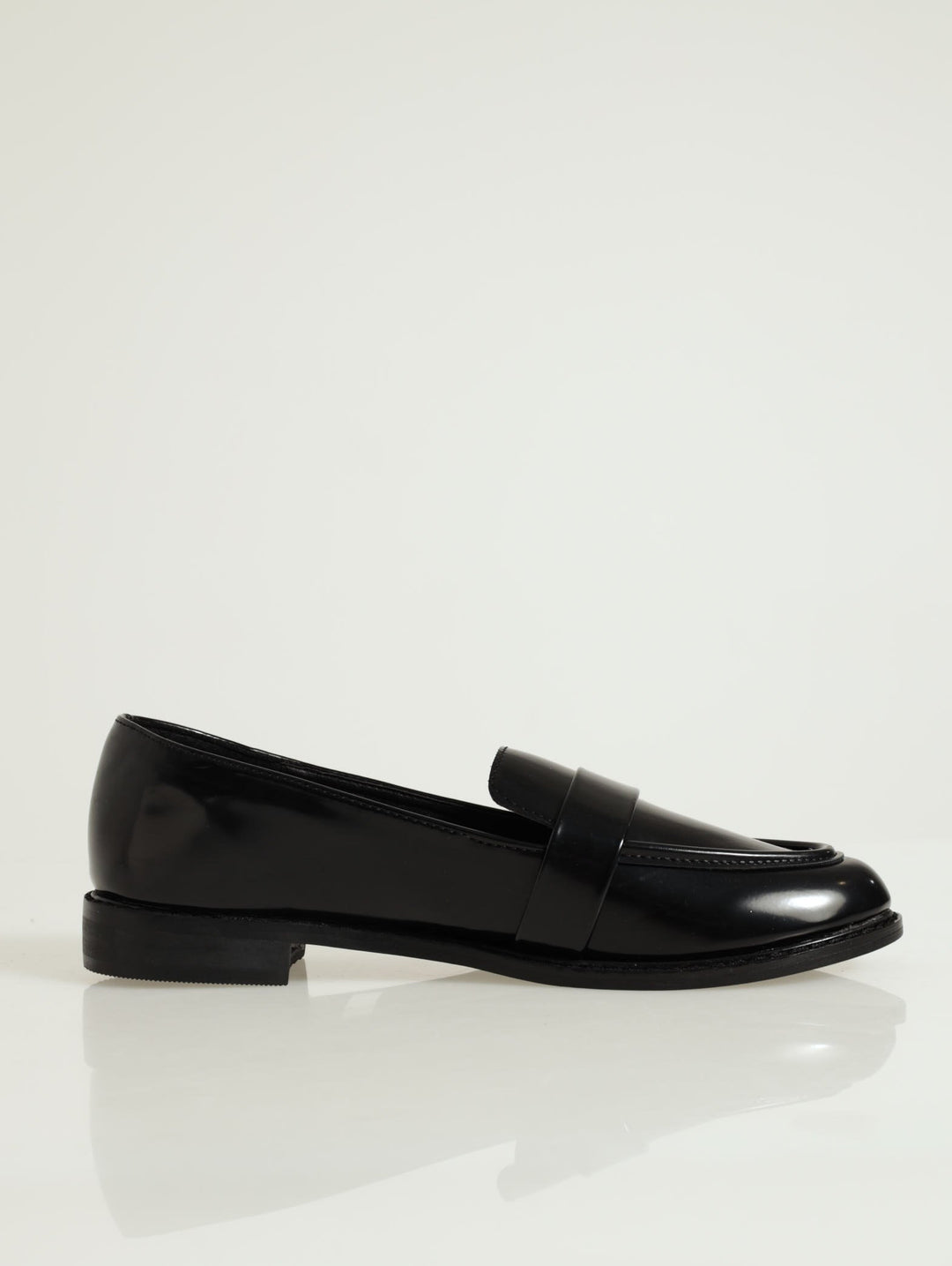 Shiny Pu Loafer - Black
