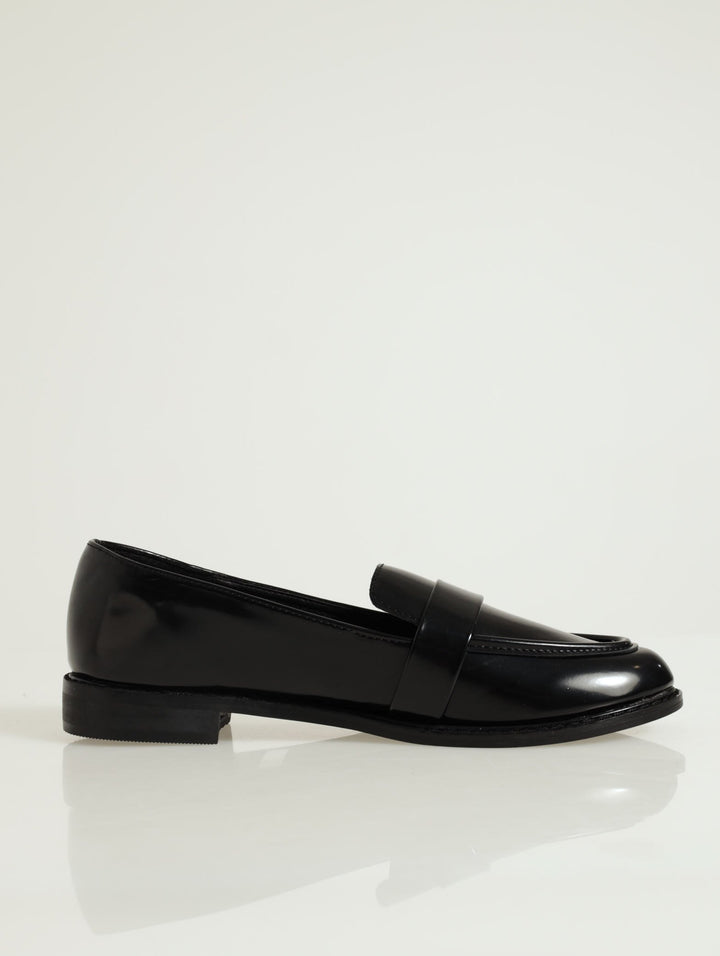 Shiny Pu Loafer - Black