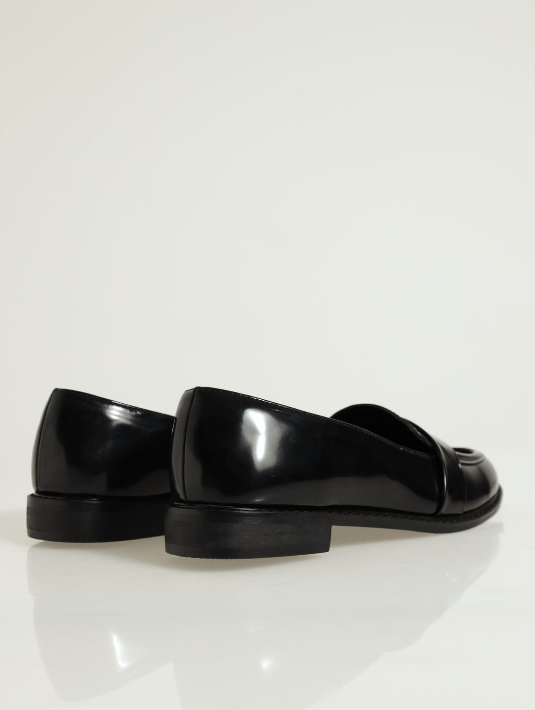 Shiny Pu Loafer - Black