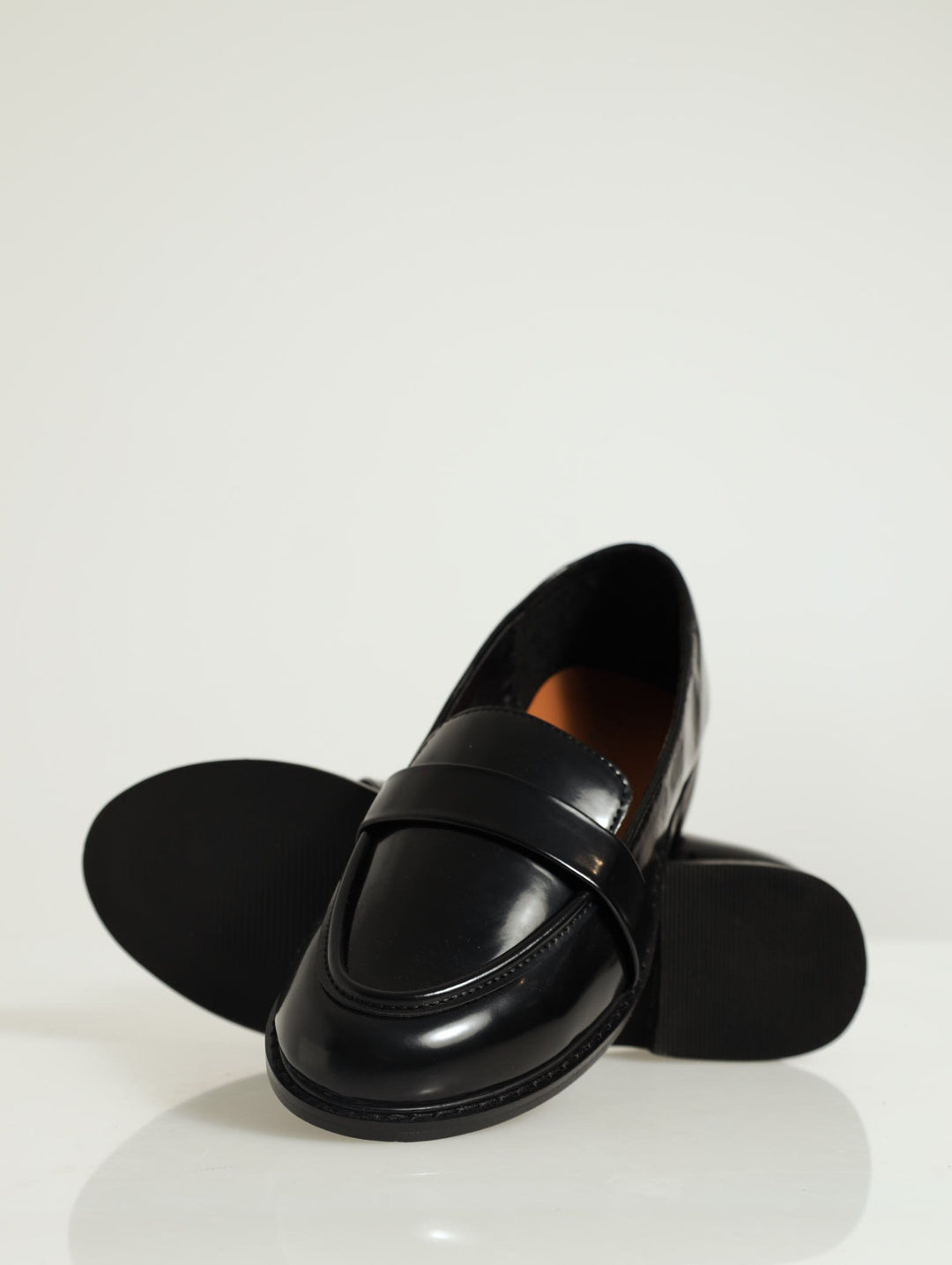 Shiny Pu Loafer - Black