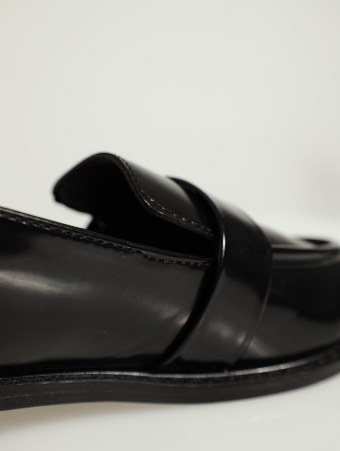 Shiny Pu Loafer - Black