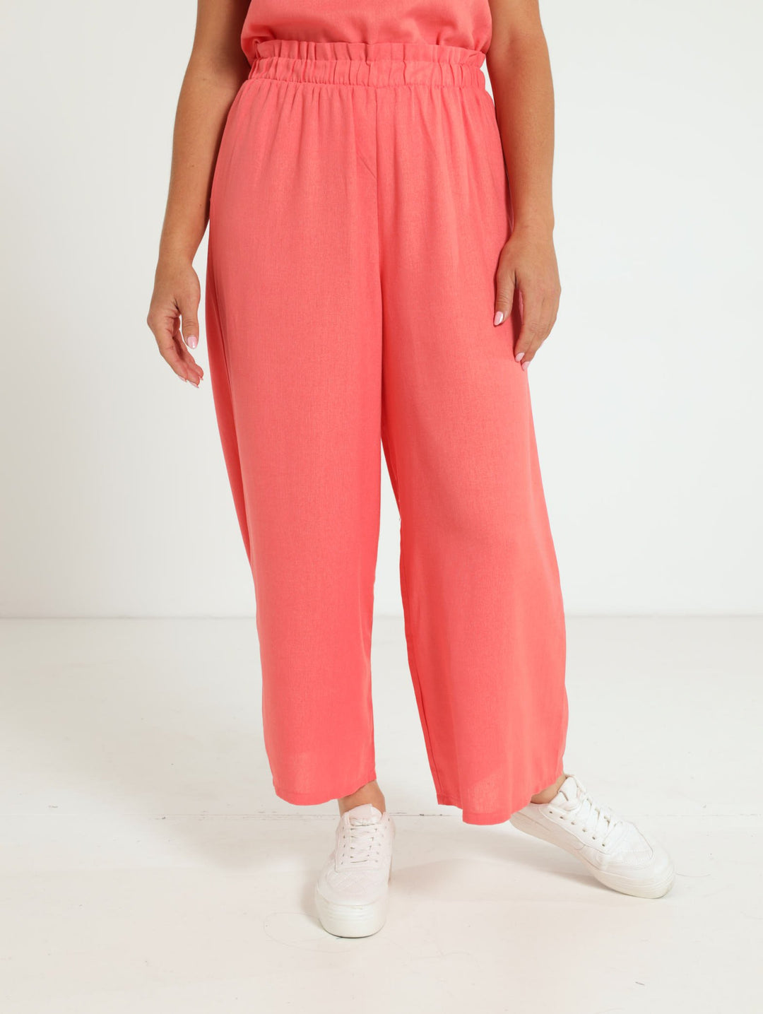 Pull-On Linen Capri Pants - Coral