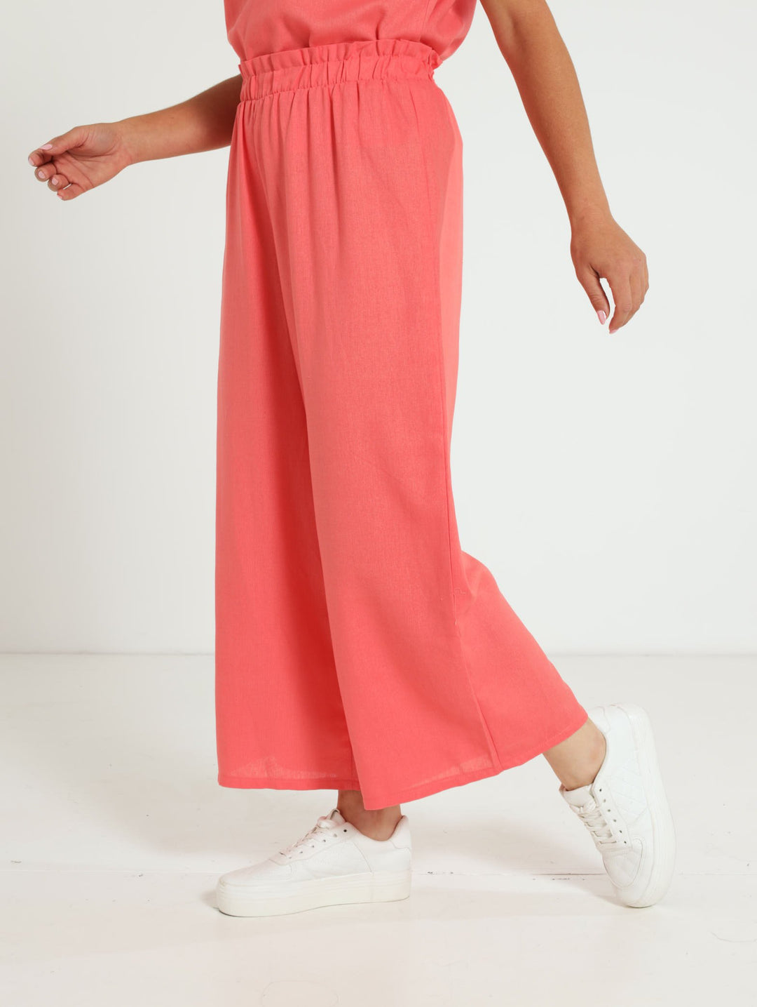 Pull-On Linen Capri Pants - Coral