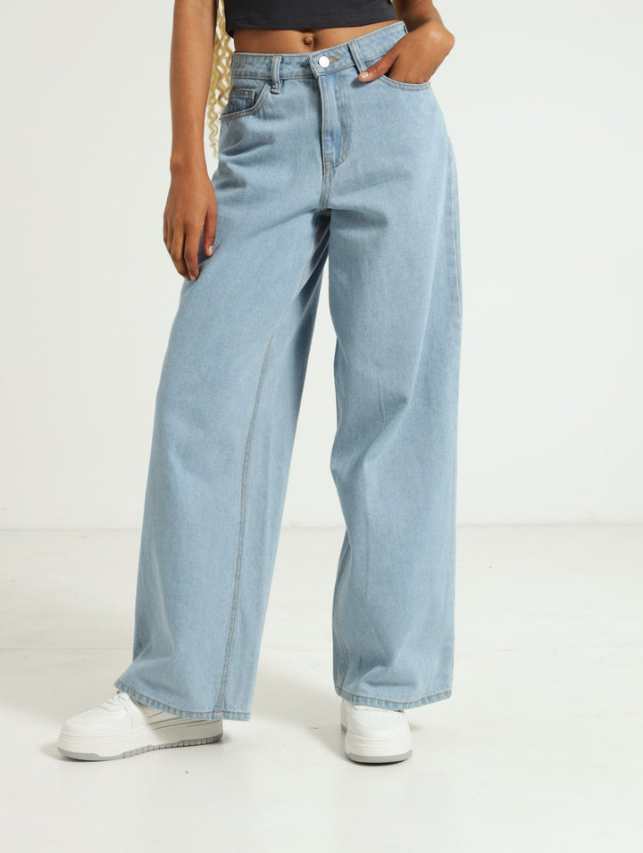 Super Baggy Jean - Light Wash