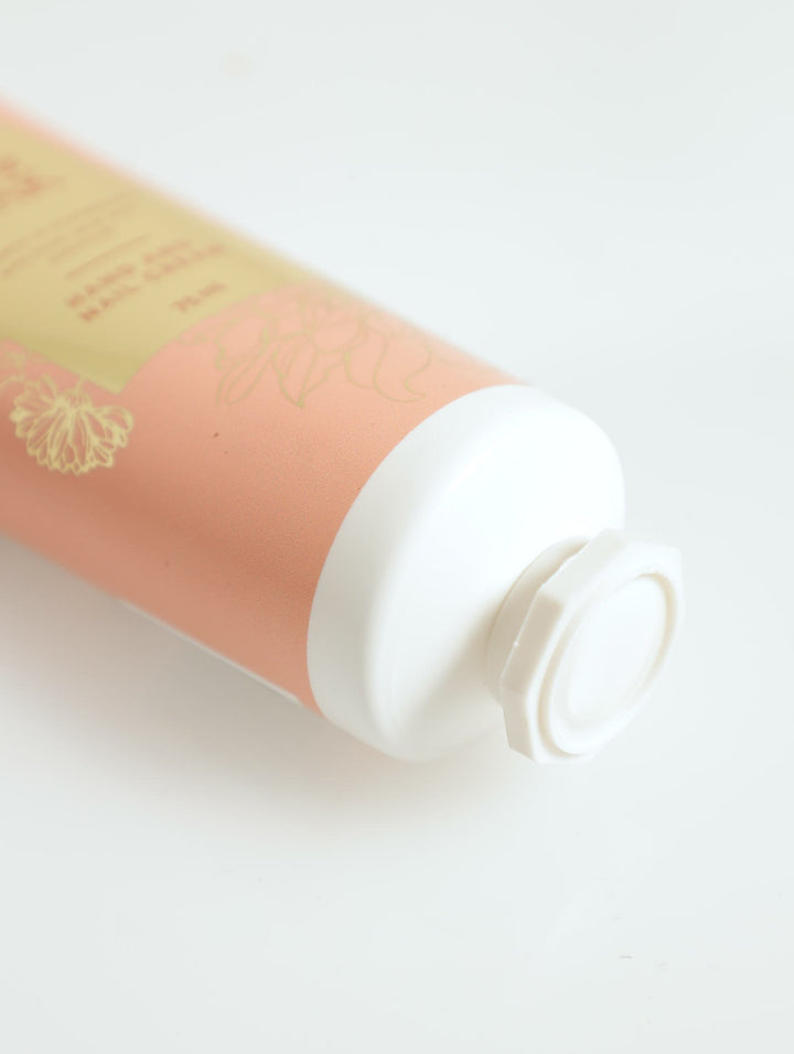 Bergamot & Strawberry Hand and Nail Cream 75ml