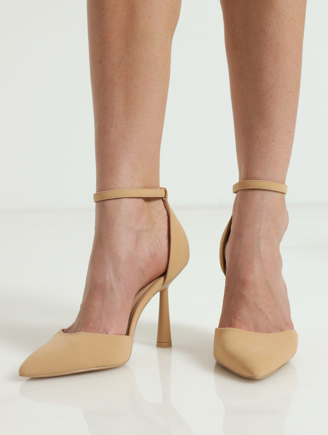 Beatricee Closed Pointy Toe Heel - Bone