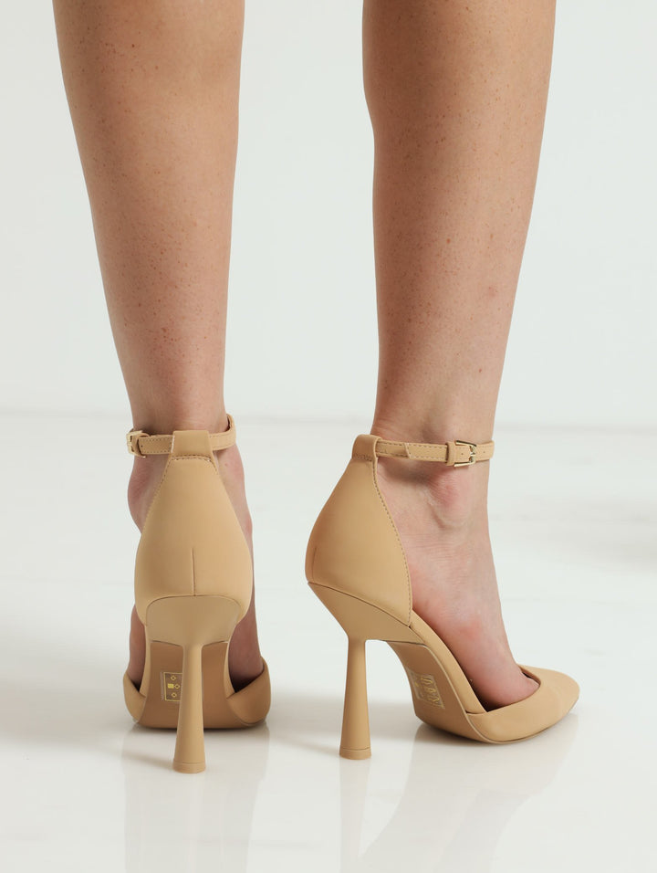 Beatricee Closed Pointy Toe Heel - Bone