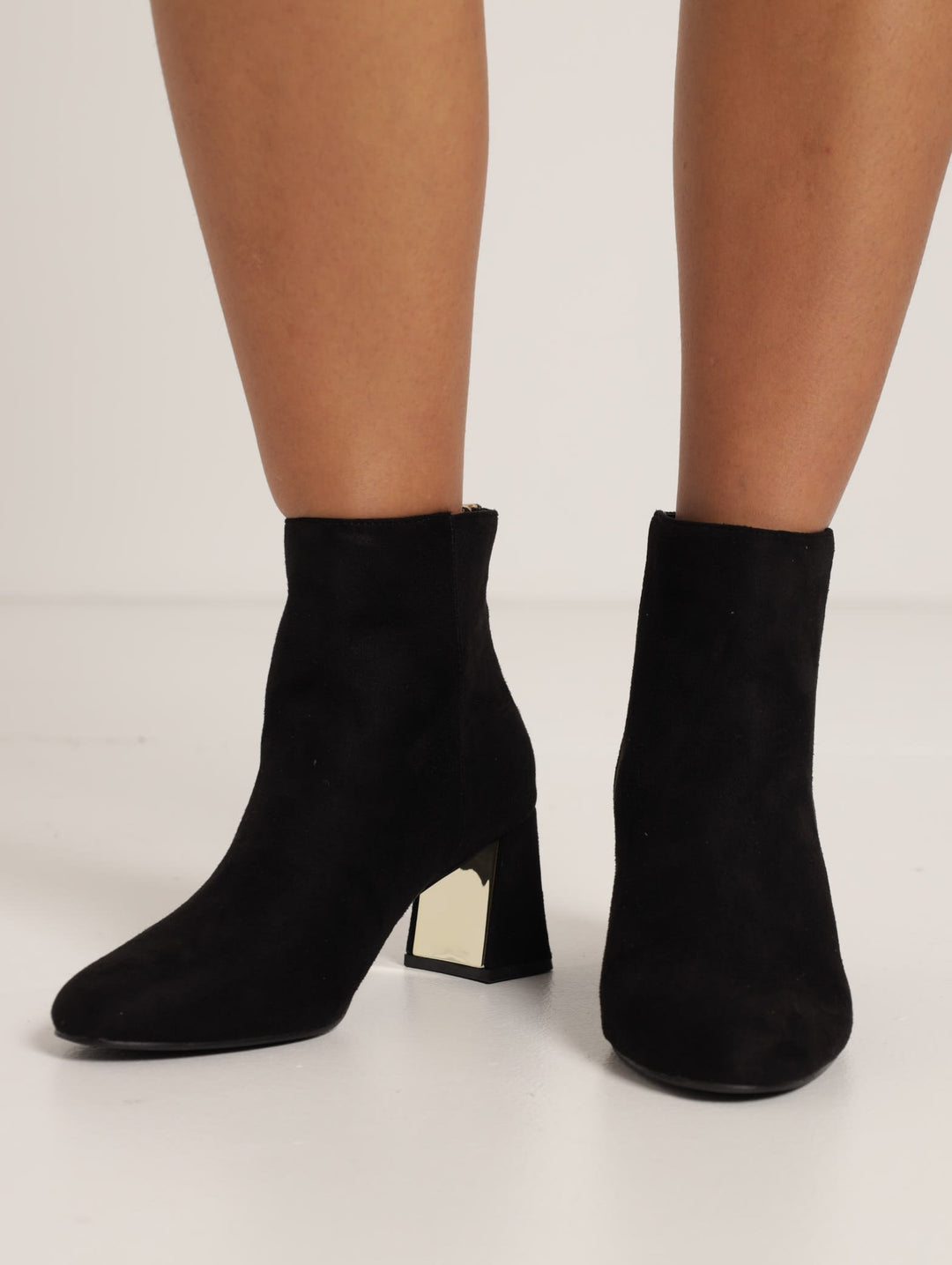 Ankle Boot With Back Zip - Black