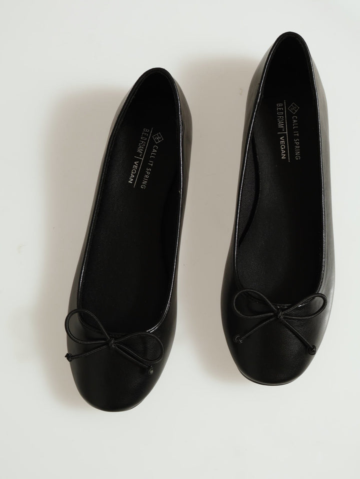 Gyzelle Round Toe Pump - Black