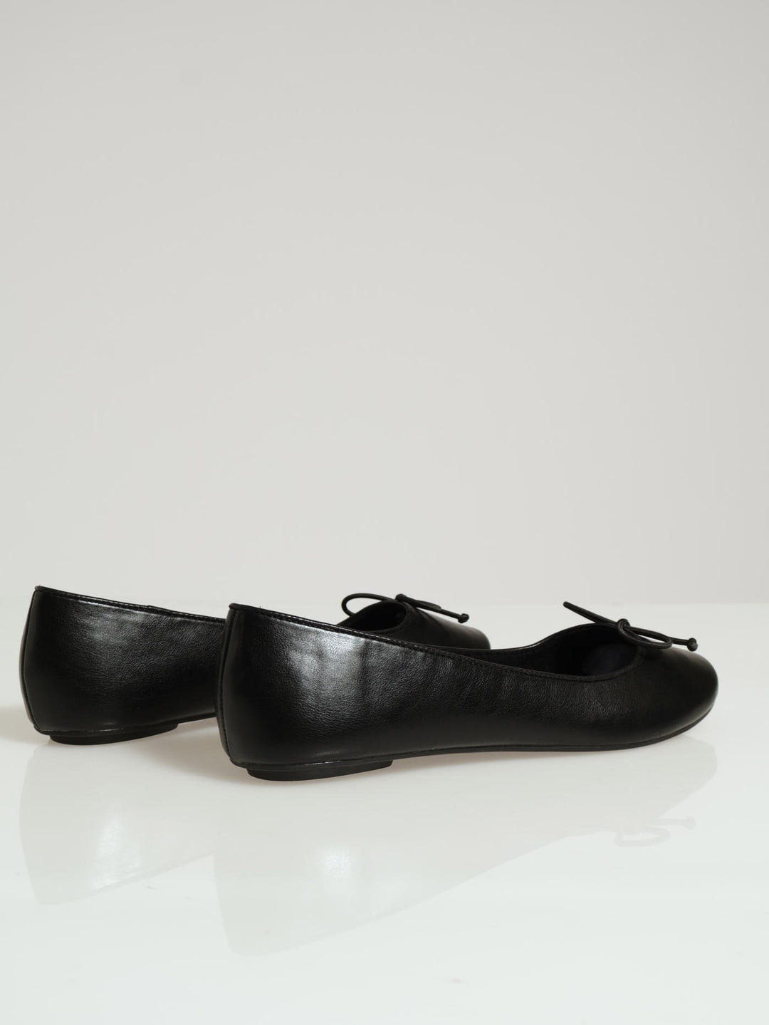 Gyzelle Round Toe Pump - Black