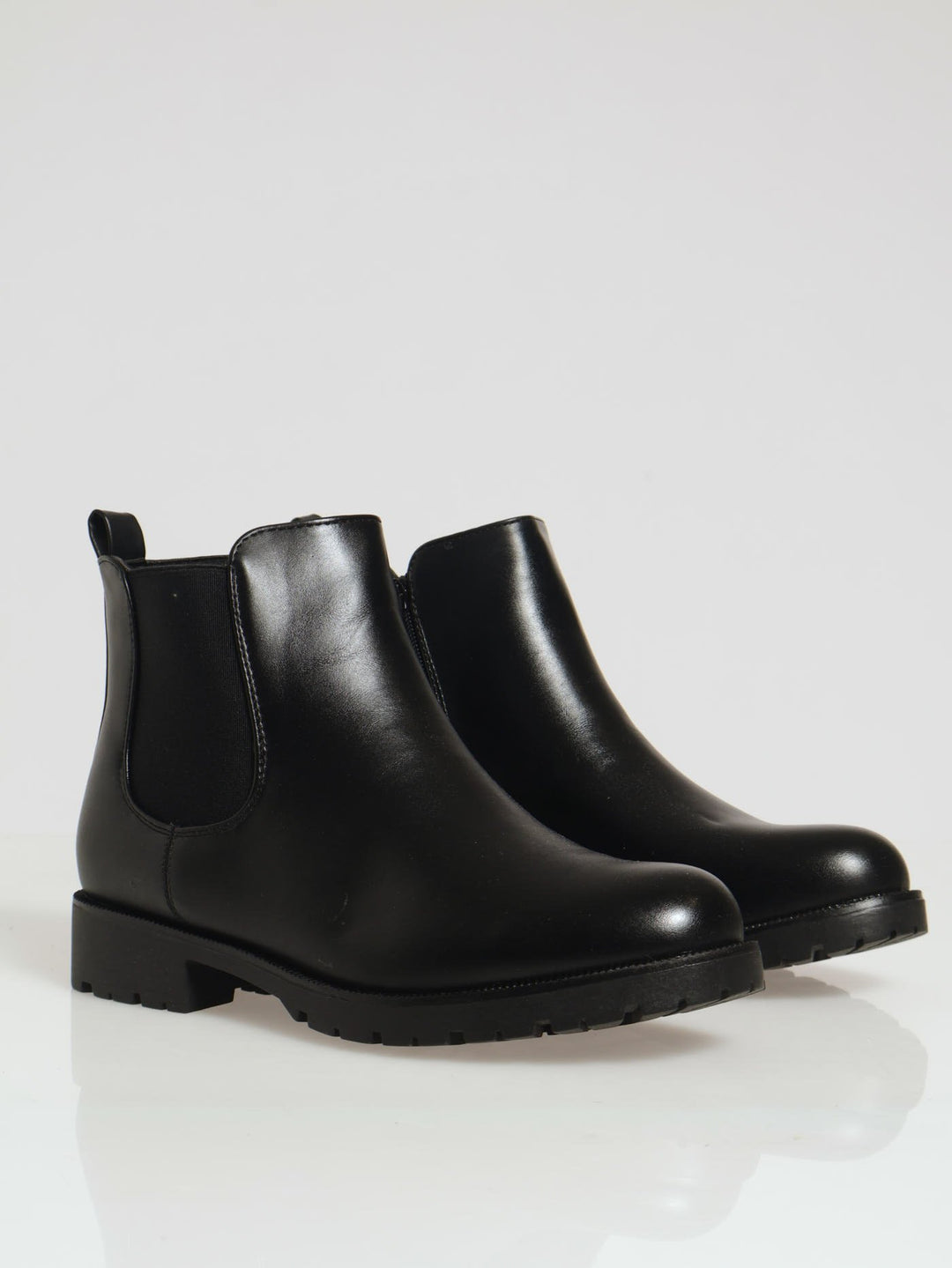 Soft Samcha Chelsea Boot - Black
