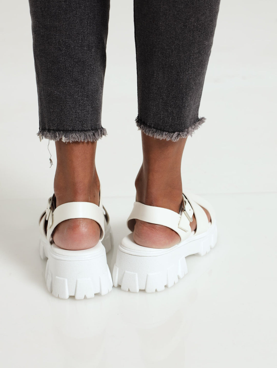 Chunky Thick Strap Sandal - Off White