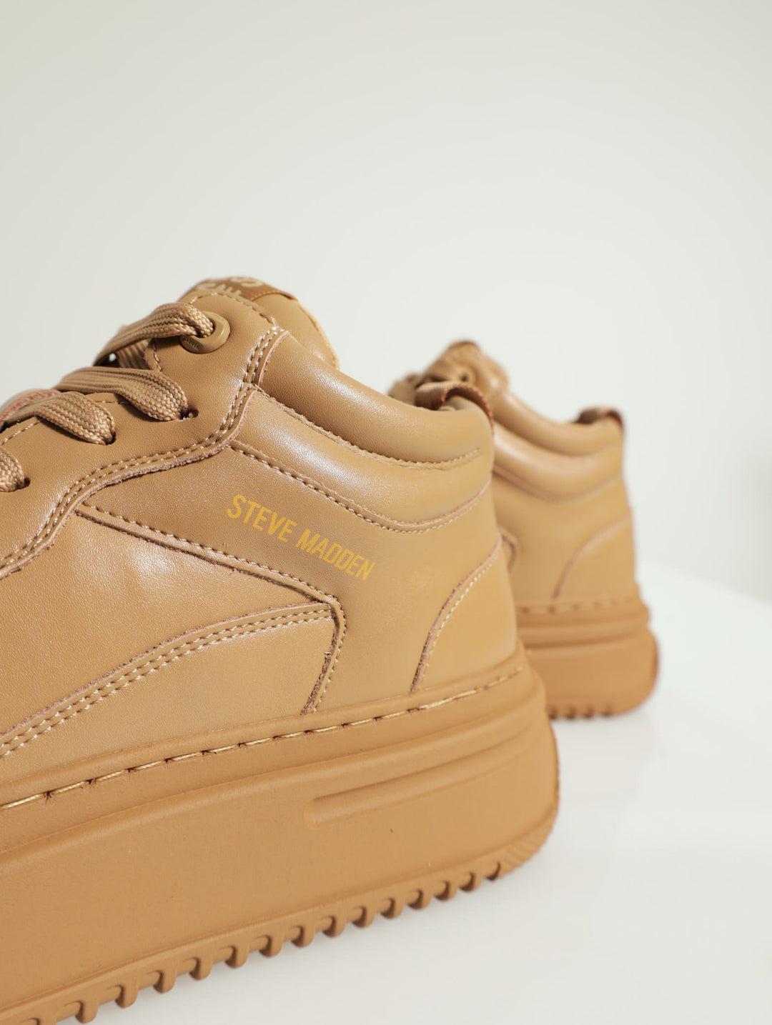 Felix Mono Chunky Closed Toe Lace-Up Sneaker - Beige