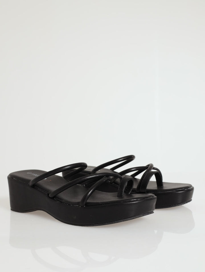 Toe Post Strappy Flatform Sandal - Black