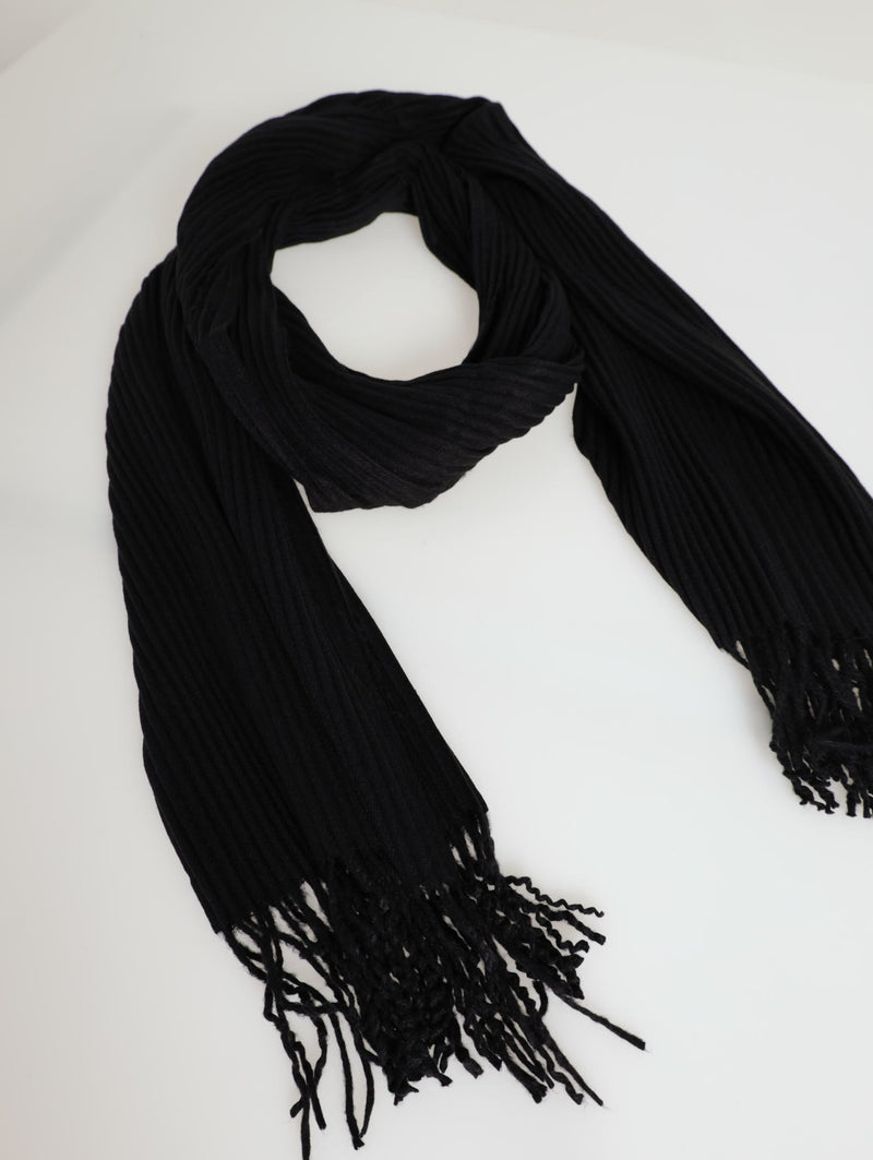 Pleated Winter Scarf - Black