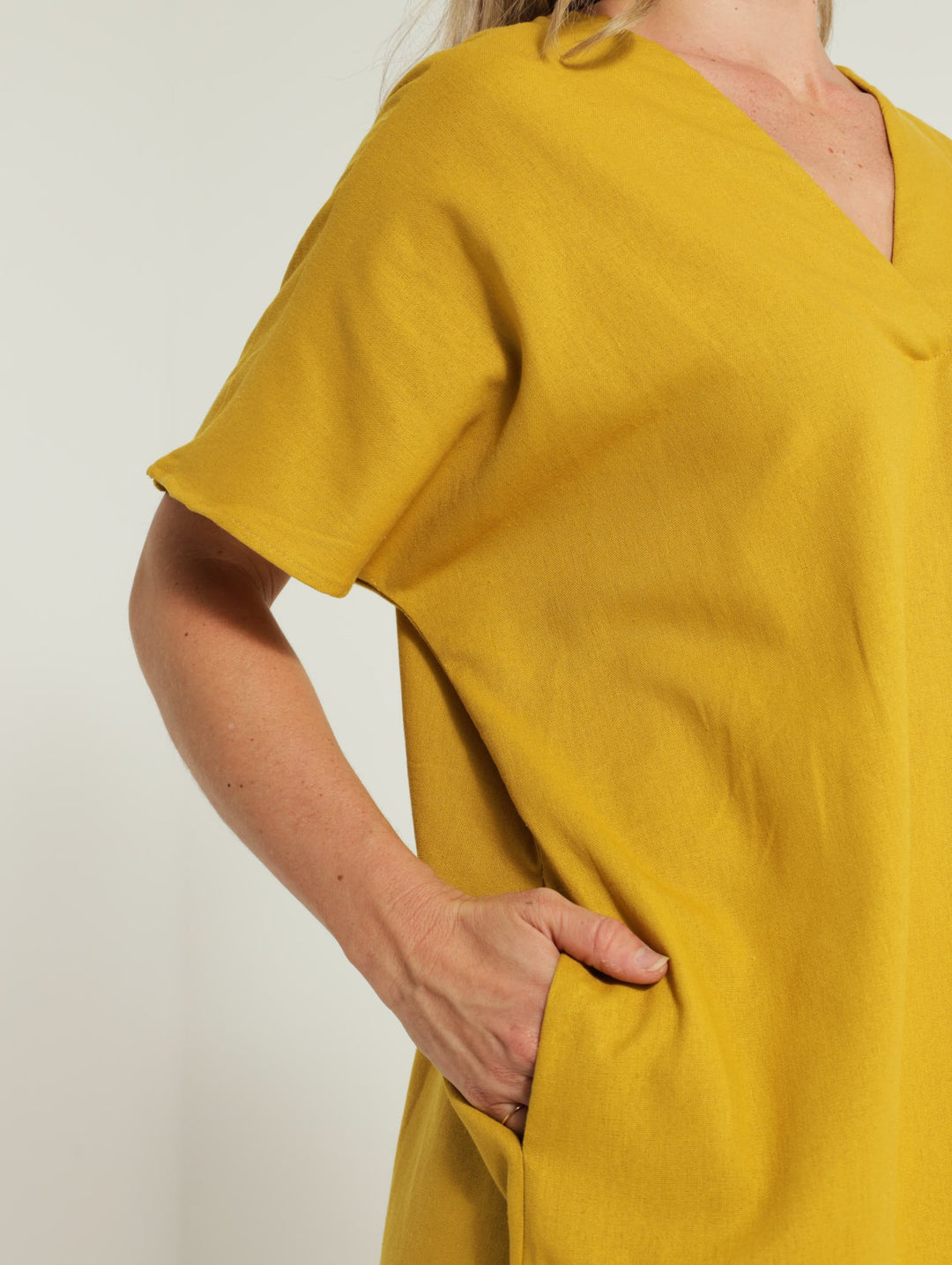 V-Neck Kaftan Pleated Front Maxi Dress - Chartreuse