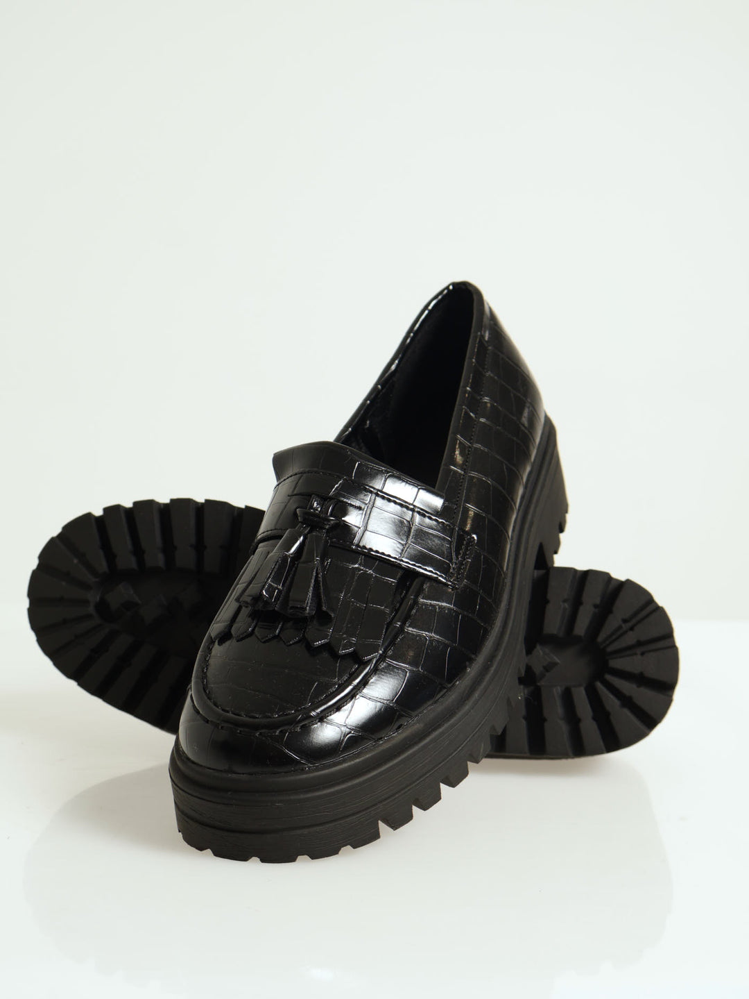 Tassel Chunky Textured Moc Loafer - Black