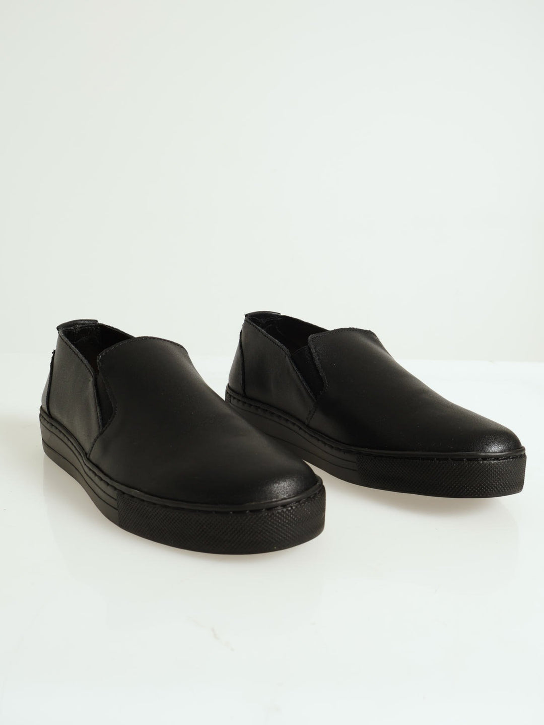 Melissa Side Gusset Bucket Sole Shoe - Black