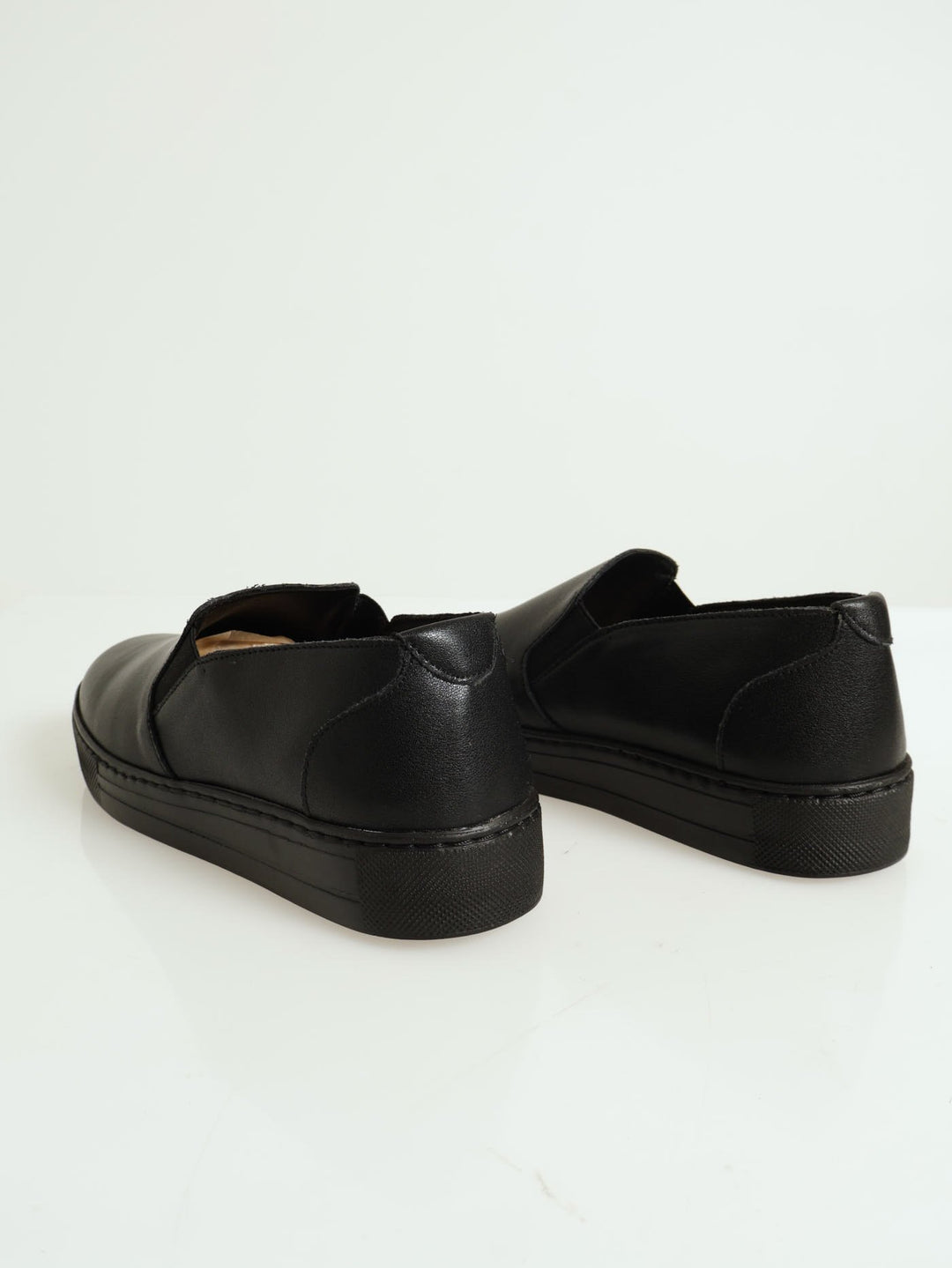 Melissa Side Gusset Bucket Sole Shoe - Black