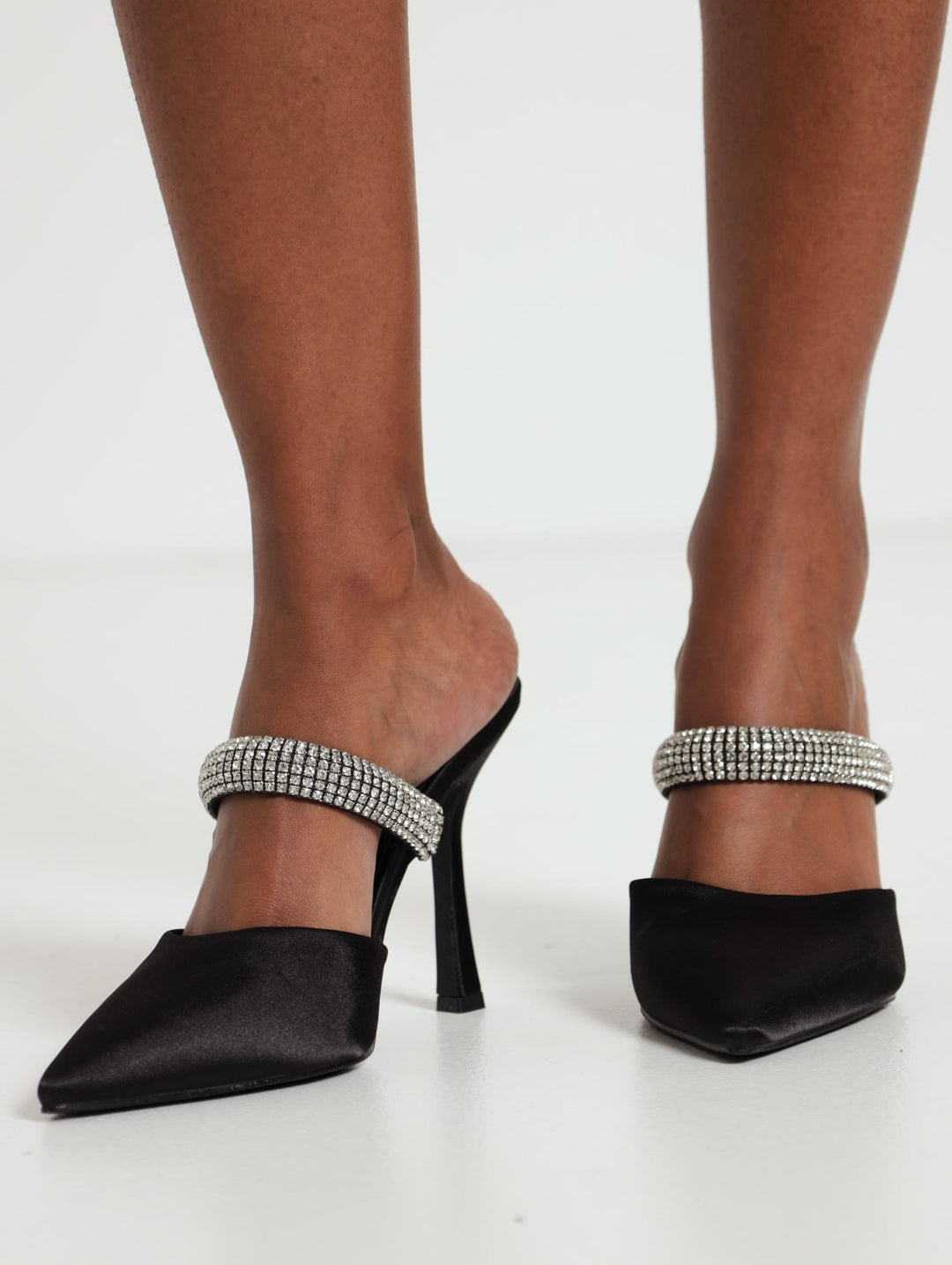 Push In Jewel Detail Heel - Black