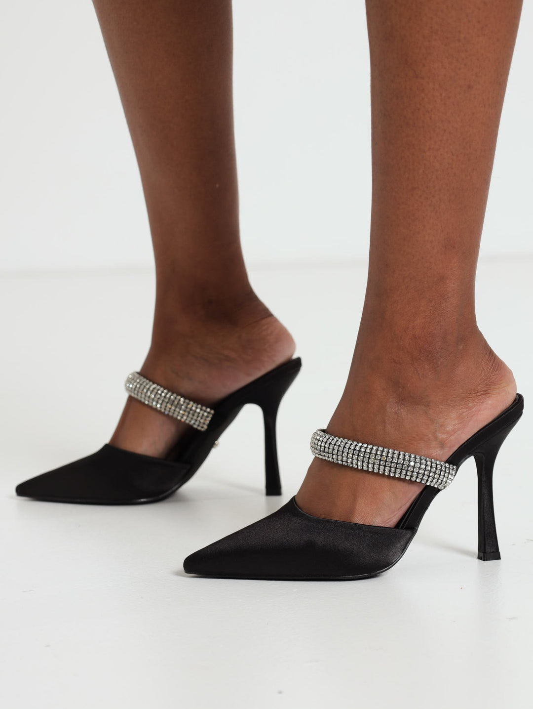Push In Jewel Detail Heel - Black