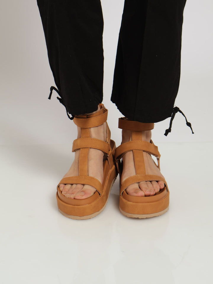 Flatform Gladiator Sandal - Tan