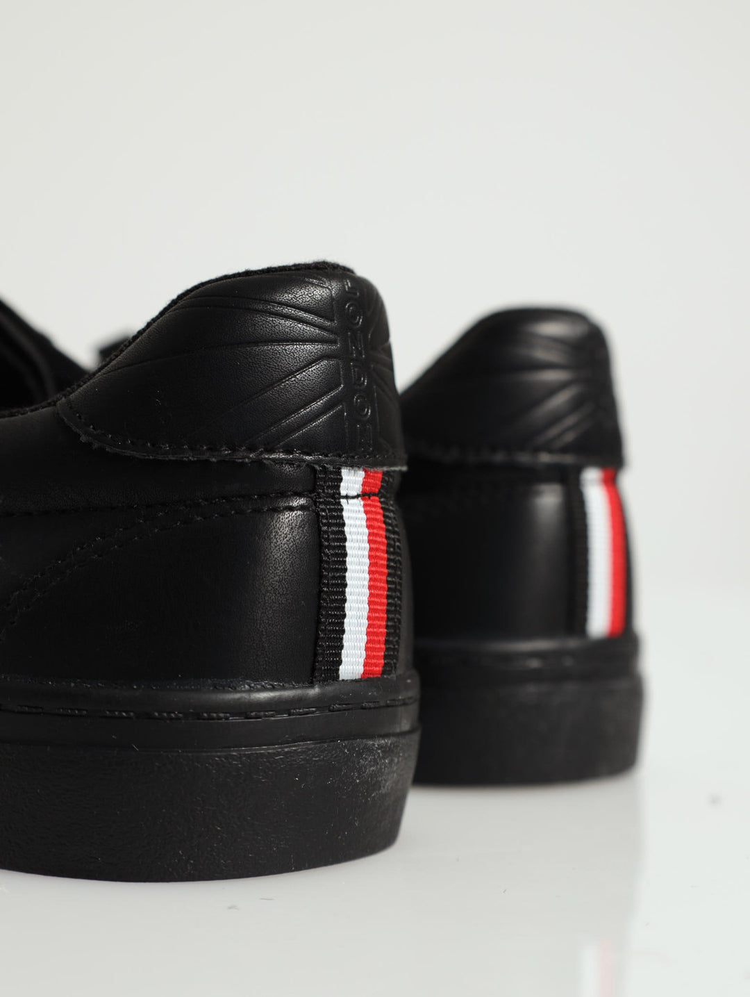 Casper Flag Logo Basic Sneaker - Black