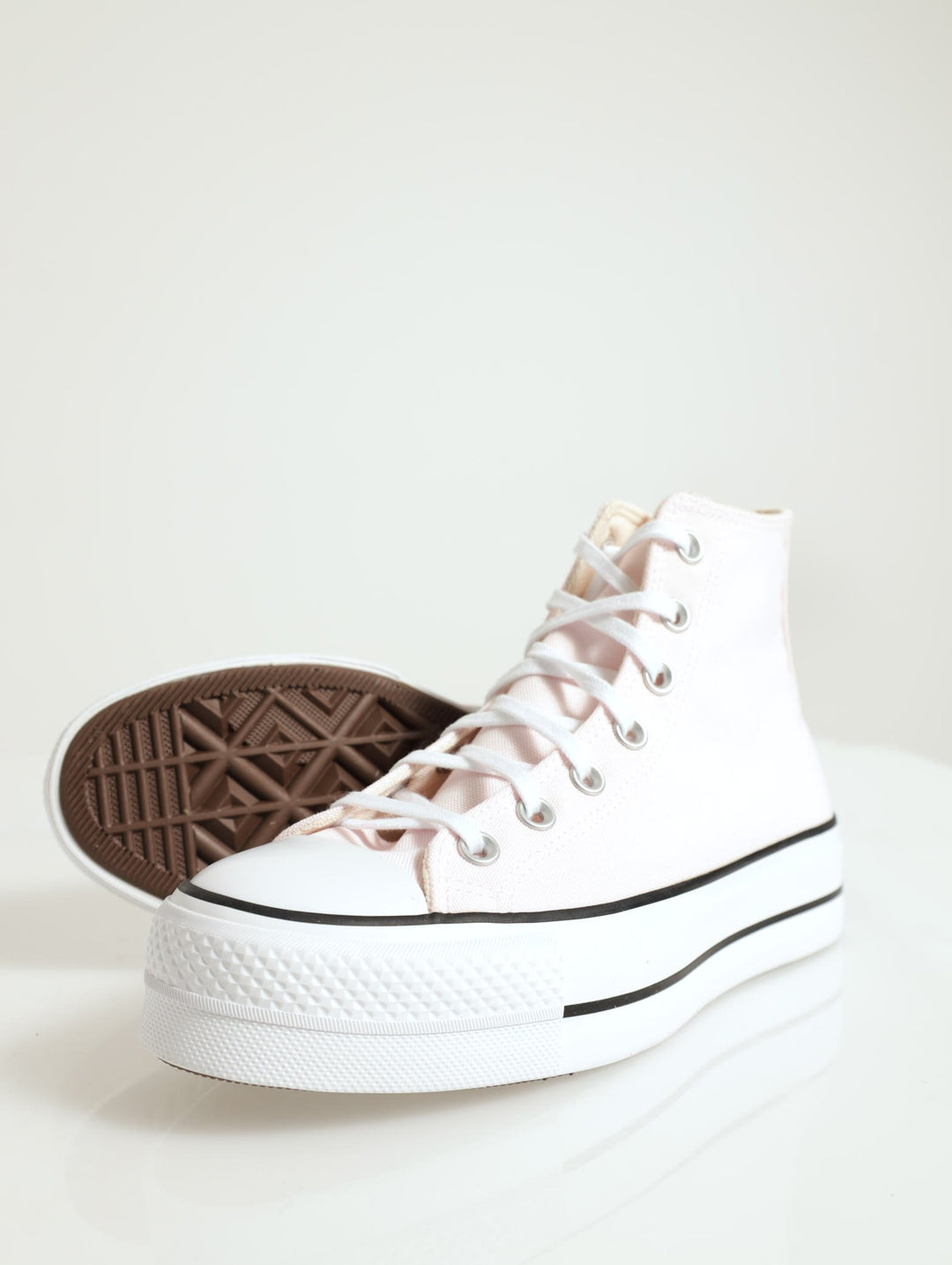 Chuck Taylor All Star Lift Sneaker - Light Pink