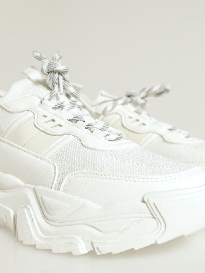 Chuncky Sock Lace-Up Sneaker - White