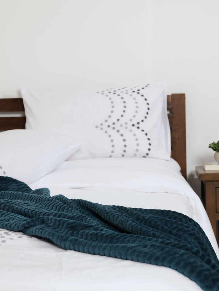 Scalloped Embroidery Duvet Set - Grey