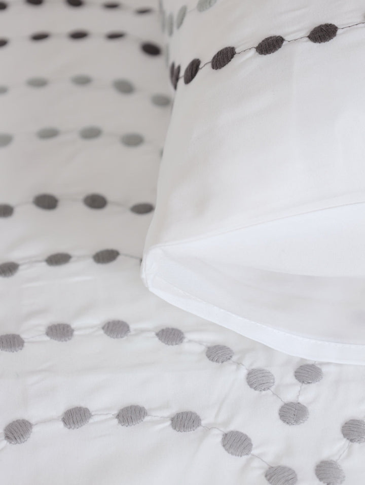 Scalloped Embroidery Duvet Set - Grey