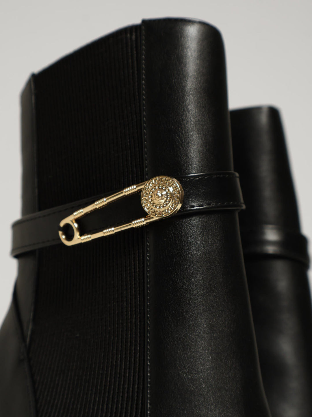 Cable Sock & Lock Trim Chelsea Boots - Black