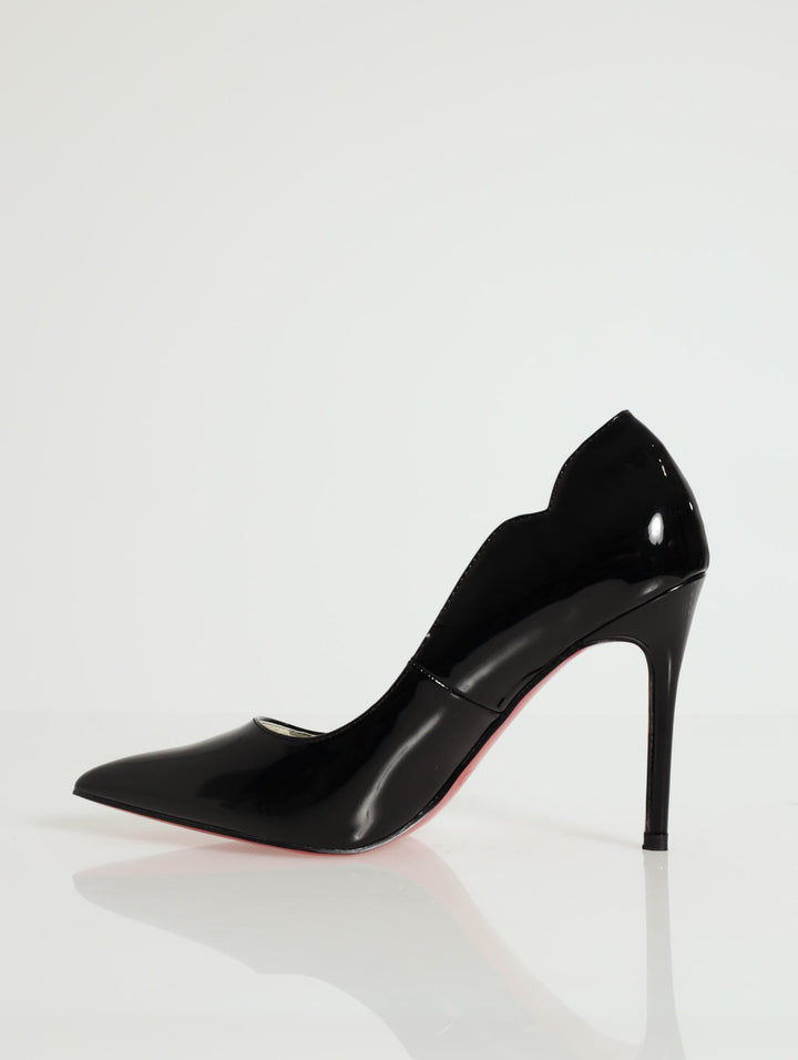 Lola Scallop Edge Court Heel - Black